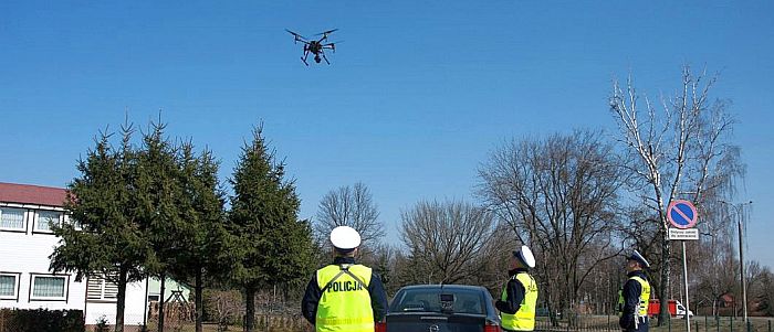 Policyjny dron latał nad Bielskiem i wspierał działania drogówki (KPP Bielsk Podlaski)